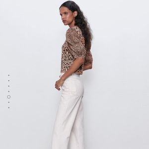 Ballon sleeve jacquard top